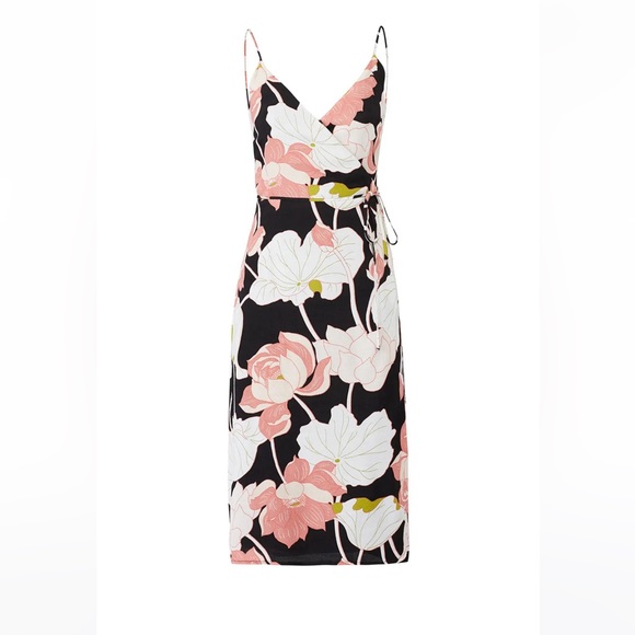 Cupcakes and cashmere floral wrap dress size XS - Picture 2 of 6